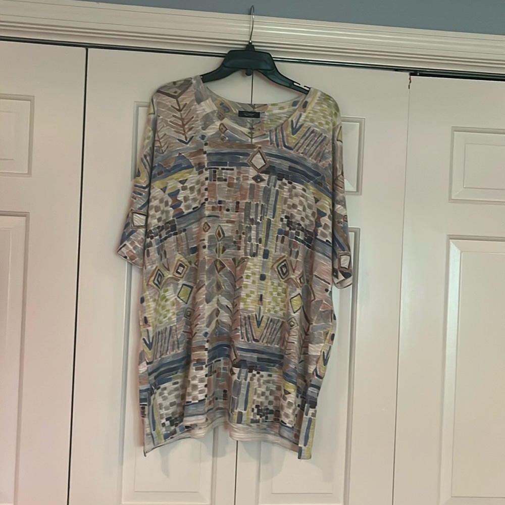 Inoah tunic.  One size